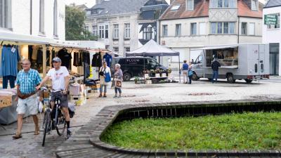 Nieuws - De dinsdagmarkt in Assenede krijgt er kleur en smaak bij. - 