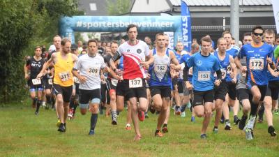 'Oosteeklo loopt' - 'Oosteeklo loopt' -